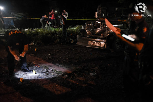 PROBE. Scene of the Crime Operatives at a crime scene in Caloocan City, Spetember 30, 2016. Photo by LeAnne Jazul/Rappler/File